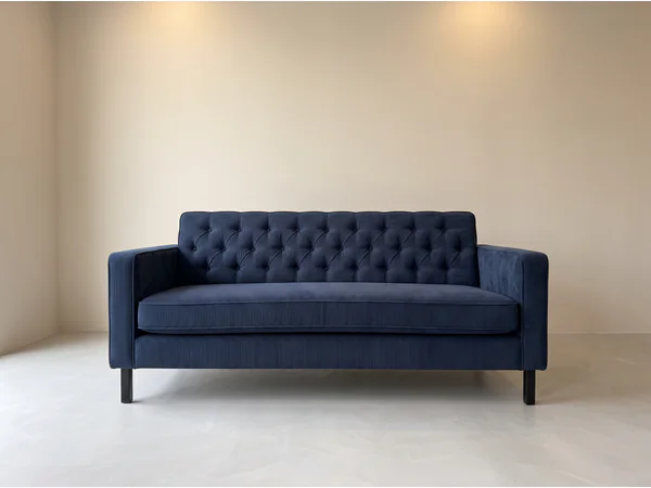Sillón 2 Cuerpos Capitoné Azul en vista frontal, fabricado en Mar del Plata